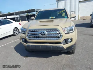 2017 Toyota Tacoma SR5 with VIN 5TFSZ5AN7HX056929, listed as a IAAI auction lot 42079525 with 82,619 mi miles. Bid and sale history available at carsss.com. Image 12.