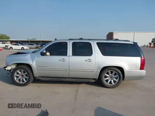 2014 GMC Yukon XL SLT with VIN 1GKS1KE09ER230704, listed as a IAAI auction lot 42046847 with 85,381 mi miles. Bid and sale history available at carsss.com. Image 15.