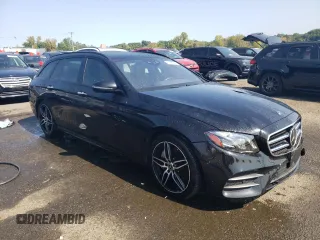 2019 Mercedes-Benz E 450 with VIN WDDZH6JB5KA687143, listed as a Copart auction lot 71470924 with Not Provided miles and Non Repairable. Bid and sale history available at DreamBid. Image 4.