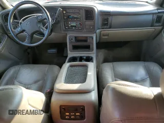 2005 Chevrolet Suburban LT with VIN 3GNEC16Z35G262744, listed as a Copart auction lot 72150674 with 196,450 mi miles and Non Repairable. Bid and sale history available at carsss.com. Image 8.