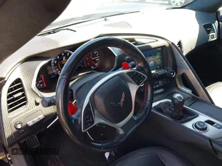 2017 Chevrolet Corvette Grand Sport 3LT z VIN 1G1YZ2D71H5110106, wystawiony jako IAAI lot #42064252 z przebiegiem 49 406 mil mil oraz . Historia ofert i sprzedaży dostępna na DreamBid. Obrazek 18.