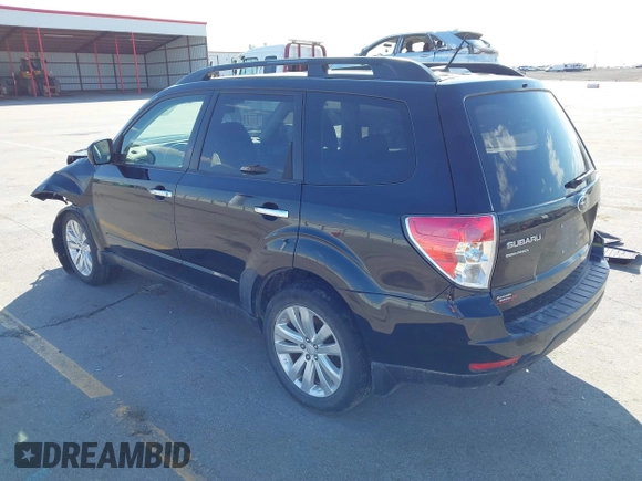 2013 Subaru Forester 2.5X Premium with VIN JF2SHADCXDH416870, listed as a IAAI auction lot 41884692 with 105,097 mi miles. Bid and sale history available at carsss.com. Image 3.