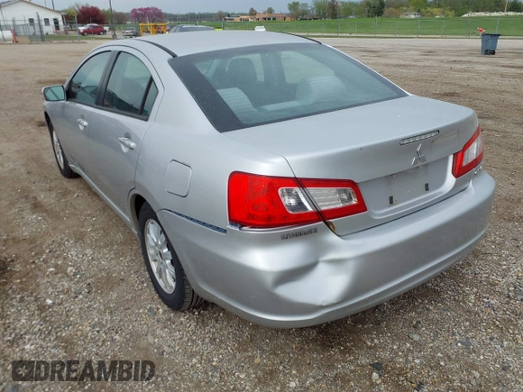 2011 Mitsubishi Galant FE z VIN 4A32B2FF4BE024234, wystawiony jako IAAI lot #42077967 z przebiegiem 144 682 mil mil oraz . Historia ofert i sprzedaży dostępna na DreamBid. Obrazek 3.