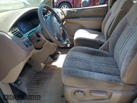 2001 Toyota Sienna LE with VIN 4T3ZF13C81U380901, listed as a Copart auction lot 54053615 with 194,910 mi miles and Salvage Title. Bid and sale history available at DreamBid. Image 7.