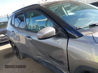 2020 Jeep Compass Latitude w/Sun/Safety Pkg with VIN 3C4NJCBB1LT102627, listed as a IAAI auction lot 41657827 with 68,371 mi miles. Bid and sale history available at carsss.com. Image 6.