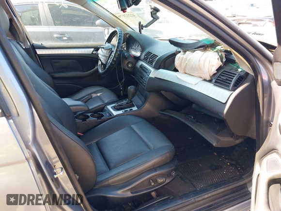 2005 BMW 3 Series 325i with VIN WBAEV33455KW16647, listed as a IAAI auction lot 42212179 with 109,853 mi miles and . Bid and sale history available at DreamBid. Image 5.