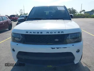 2013 Land Rover Range Rover Sport HSE z VIN SALSF2D42DA809718, wystawiony jako IAAI lot #42335912 z przebiegiem 153 297 mil mil oraz . Historia ofert i sprzedaży dostępna na DreamBid. Obrazek 6.