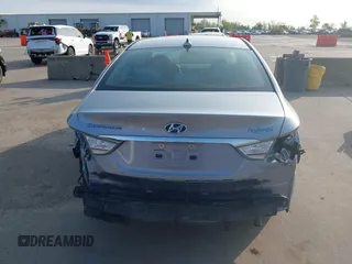 2014 Hyundai Sonata Hybrid Limited with VIN KMHEC4A41EA117315, listed as a IAAI auction lot 41922246 with 173,903 mi miles. Bid and sale history available at carsss.com. Image 17.