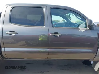 2014 Toyota Tacoma with VIN 3TMLU4EN0EM145573, listed as a IAAI auction lot 41621189 with 178,281 mi miles. Bid and sale history available at carsss.com. Image 14.