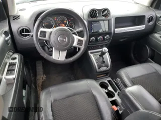 2015 Jeep Compass Latitude with VIN 1C4NJDEB8FD303453, listed as a Copart auction lot 52334755 with 92,005 mi miles and Salvage Title. Bid and sale history available at carsss.com. Image 8.