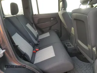 2010 Jeep Liberty Sport z VIN 1J4PP2GK2AW181091, wystawiony jako Copart lot #44555095 z przebiegiem 104 986 mil mil oraz Szkoda całkowita • Salvage title. Historia ofert i sprzedaży dostępna na DreamBid. Obrazek 11.