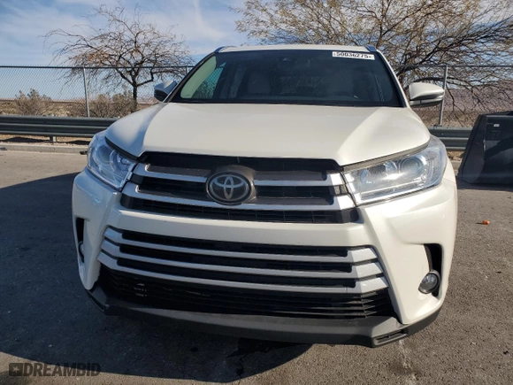 2017 Toyota Highlander XLE with VIN 5TDJZRFH9HS479748, listed as a Copart auction lot 50036275 with 86,313 mi miles and Salvage Title. Bid and sale history available at carsss.com. Image 5.