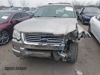 2008 Ford Explorer XLT z VIN 1FMEU73E78UB29010, wystawiony jako IAAI lot #40871239 z przebiegiem 216 448 mil mil oraz . Historia ofert i sprzedaży dostępna na DreamBid. Obrazek 6.