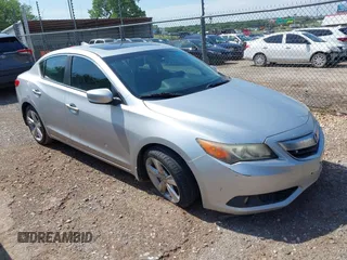 2013 Acura ILX Technology z VIN 19VDE1F73DE019189, wystawiony jako IAAI lot #42495200 z przebiegiem 218 965 mil mil oraz . Historia ofert i sprzedaży dostępna na DreamBid. Obrazek 1.