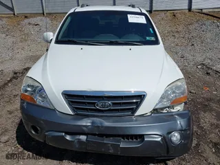 2008 Kia Sorento EX with VIN KNDJC736685800952, listed as a IAAI auction lot 41940679 with 134,403 mi miles. Bid and sale history available at carsss.com. Image 11.