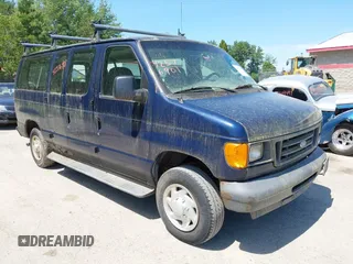 2007 Ford Econoline Passenger XL z VIN 1FMNE11W57DB28135, wystawiony jako IAAI lot #42576901 z przebiegiem 143 458 mil mil oraz . Historia ofert i sprzedaży dostępna na DreamBid. Obrazek 1.