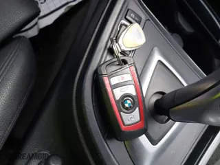2019 BMW 4 Series 430i with VIN WBA4J1C59KBM16385, listed as a IAAI auction lot 41708630 with 97,993 mi miles. Bid and sale history available at carsss.com. Image 11.