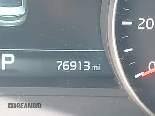 2017 Kia Cadenza Premium z VIN KNALC4J19H5091784, wystawiony jako IAAI lot #42290255 z przebiegiem 76 913 mil mil oraz . Historia ofert i sprzedaży dostępna na DreamBid. Obrazek 15.