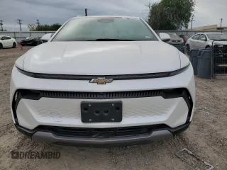 2024 Chevrolet Equinox EV LT z VIN 3GN7DLRP6RS280587, wystawiony jako Copart lot #52231865 z przebiegiem 4199 mil mil oraz Szkody całkowita. Historia ofert i sprzedaży dostępna na DreamBid. Obrazek 5.