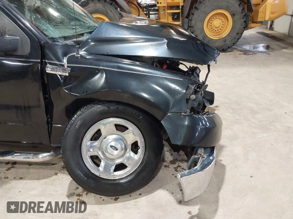 2005 Ford F-150 STX with VIN 1FTRX14W85FA02638, listed as a IAAI auction lot 41342528 with 86,500 mi miles. Bid and sale history available at carsss.com. Image 17.