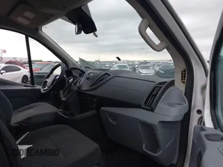 2019 Ford Transit с VIN 1FTYR1ZM4KKA54929, выставлен на аукционе IAAI как лот 42174673 с пробегом 173 677 миль миль и . История ставок и продаж доступна на DreamBid. Изображение 5.