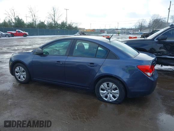 2014 Chevrolet Cruze LS z VIN 1G1PA5SH1E7189504, wystawiony jako IAAI lot #41143671 z przebiegiem 159 775 mil mil oraz . Historia ofert i sprzedaży dostępna na DreamBid. Obrazek 14.