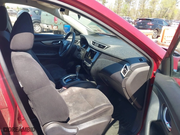 2014 Nissan Rogue SL with VIN 5N1AT2MTXEC777945, listed as a IAAI auction lot 41954729 with 256,748 mi miles. Bid and sale history available at carsss.com. Image 5.