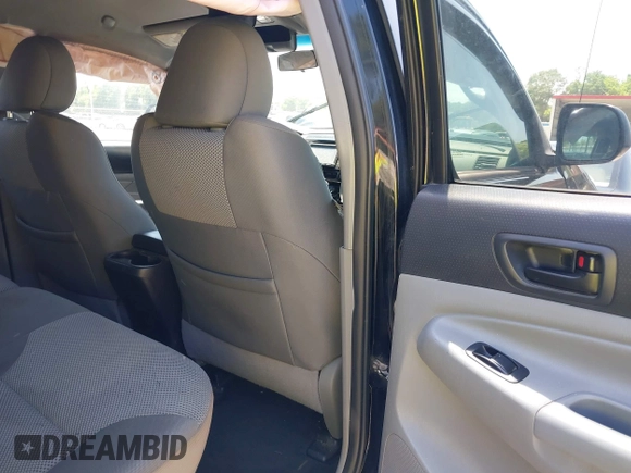 2015 Toyota Tacoma with VIN 5TFLU4EN9FX143428, listed as a IAAI auction lot 42173370 with 200,447 mi miles and . Bid and sale history available at DreamBid. Image 8.