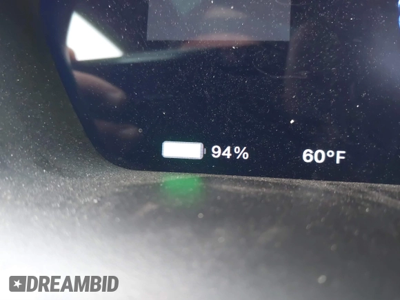 2016 Tesla Model X 70D with VIN 5YJXCBE20GF016173, listed as a IAAI auction lot 41809725 with 116,198 mi miles. Bid and sale history available at carsss.com. Image 17.
