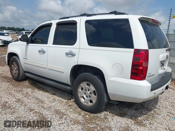 2011 Chevrolet Tahoe LT z VIN 1GNSCBE0XBR135285, wystawiony jako IAAI lot #42317804 z przebiegiem 301 967 mil mil oraz . Historia ofert i sprzedaży dostępna na DreamBid. Obrazek 3.