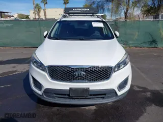 2018 Kia Sorento L with VIN 5XYPG4A3XJG347311, listed as a IAAI auction lot 41575718 with 74,213 mi miles. Bid and sale history available at carsss.com. Image 12.