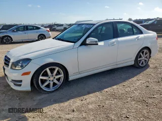 2014 Mercedes-Benz C 250 Sport with VIN WDDGF4HB5EA962960, listed as a Copart auction lot 62601655 with 34,620 mi miles and Salvage title. Bid and sale history available at DreamBid. Image 1.
