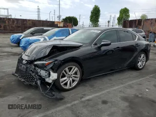 2021 Lexus IS 300 z VIN JTHCA1D28M5117103, wystawiony jako Copart lot #53957595 z przebiegiem 39 680 mil mil oraz Szkoda całkowita • Salvage title. Historia ofert i sprzedaży dostępna na DreamBid. Obrazek 1.