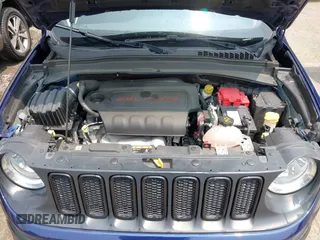 2018 Jeep Renegade Latitude z VIN ZACCJABB8JPH95034, wystawiony jako IAAI lot #42391815 z przebiegiem 47 562 mil mil oraz . Historia ofert i sprzedaży dostępna na DreamBid. Obrazek 10.