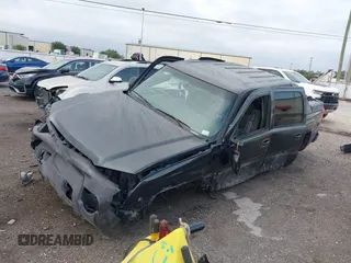 2003 Chevrolet Avalanche with VIN 3GNEC13T03G190771, listed as a IAAI auction lot 42428095 with Not provided miles and . Bid and sale history available at DreamBid. Image 17.