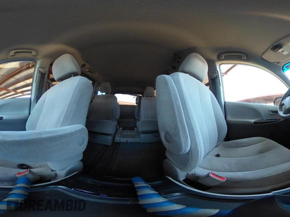 2012 Toyota Sienna LE AAS with VIN 5TDKK3DC4CS274117, listed as a IAAI auction lot 42008690 with 205,353 mi miles. Bid and sale history available at carsss.com. Image 18.