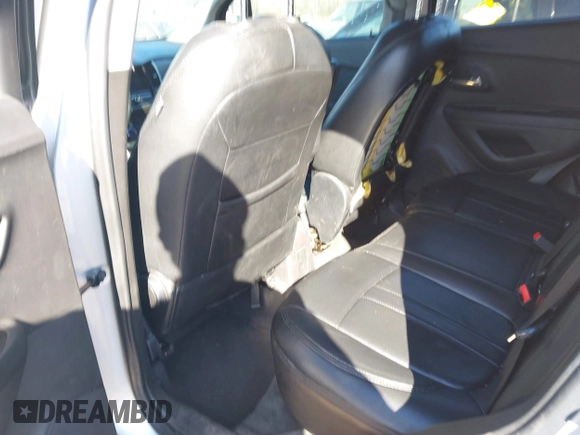 2019 Chevrolet Trax LS with VIN 3GNCJNSB5KL196519, listed as a IAAI auction lot 41686357 with 117,162 mi miles. Bid and sale history available at carsss.com. Image 8.