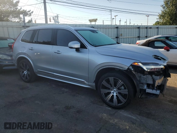 2022 Volvo XC90 Inscription with VIN YV4A221L5N1858808, listed as a Copart auction lot 74584894 with 29,330 mi miles and Salvage title. Bid and sale history available at DreamBid. Image 4.