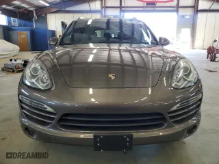 2013 Porsche Cayenne with VIN WP1AA2A29DLA11529, listed as a Copart auction lot 49970825 with 72,111 mi miles and Clean Title. Bid and sale history available at carsss.com. Image 5.