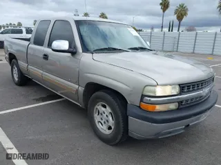 1999 Chevrolet Silverado 1500 LS with VIN 2GCEC19T6X1167722, listed as a IAAI auction lot 41741518 with 319,692 mi miles. Bid and sale history available at carsss.com. Image 1.