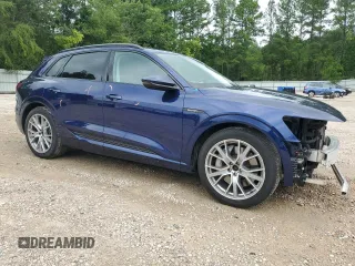 2021 Audi e-tron Prestige z VIN WA1VAAGE6MB016508, wystawiony jako Copart lot #64883204 z przebiegiem 44 953 mil mil oraz Szkoda całkowita • Salvage title. Historia ofert i sprzedaży dostępna na DreamBid. Obrazek 4.