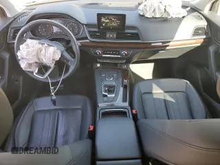 2019 Audi Q5 Premium z VIN WA1ANAFY5K2129359, wystawiony jako Copart lot #54984775 z przebiegiem 27 759 mil mil oraz Szkoda całkowita • Salvage title. Historia ofert i sprzedaży dostępna na DreamBid. Obrazek 8.