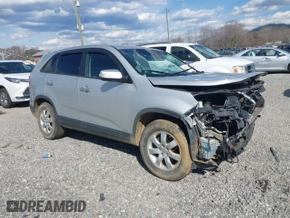 2013 Kia Sorento LX with VIN 5XYKTDA65DG405832, listed as a IAAI auction lot 41811700 with 154,167 mi miles and . Bid and sale history available at DreamBid. Image 1.