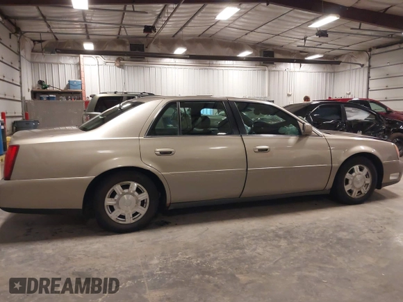 2004 Cadillac DeVille z VIN 1G6KD54Y04U119341, wystawiony jako IAAI lot #42193664 z przebiegiem 162 290 mil mil oraz . Historia ofert i sprzedaży dostępna na DreamBid. Obrazek 14.