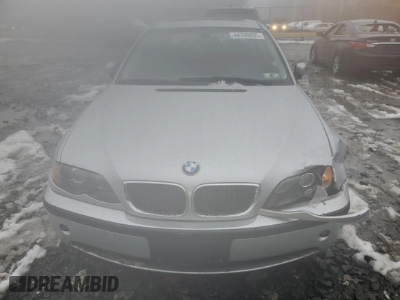 2004 BMW 3 Series 325i with VIN WBAET37464NH04736, listed as a Copart auction lot 44700895 with 219,460 mi miles and Salvage Title. Bid and sale history available at carsss.com. Image 5.