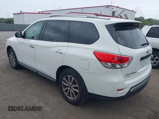2015 Nissan Pathfinder SL with VIN 5N1AR2MM5FC705429, listed as a IAAI auction lot 42678231 with 162,526 mi miles and . Bid and sale history available at DreamBid. Image 3.