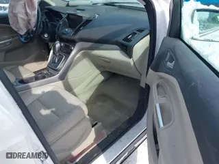 2014 Ford Escape SE with VIN 1FMCU0GX1EUB25170, listed as a IAAI auction lot 41628750 with 138,201 mi miles. Bid and sale history available at carsss.com. Image 5.