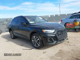 2024 Audi Q5 S line Premium with VIN WA1GAAFYXR2105641, listed as a IAAI auction lot 41270595 with 4,280 mi miles. Bid and sale history available at carsss.com. Image 1.
