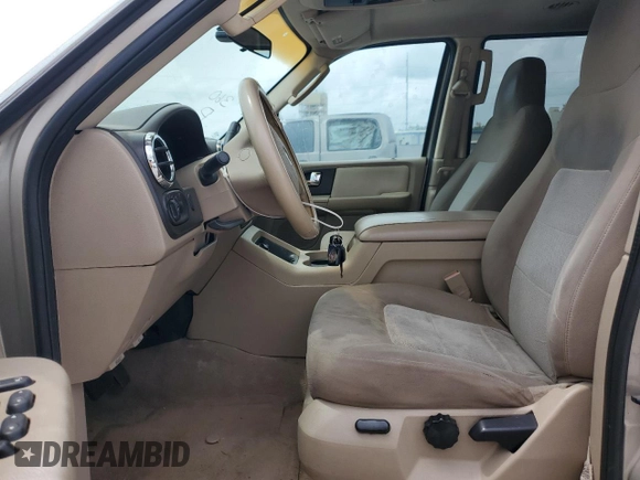 2005 Ford Expedition Special Service with VIN 1FMPU15575LA27789, listed as a Copart auction lot 55074585 with 213,863 mi miles and Salvage title. Bid and sale history available at DreamBid. Image 7.