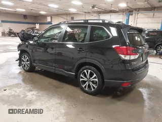 2024 Subaru Forester Limited with VIN JF2SKALC4RH441399, listed as a IAAI auction lot 41009860 with 6,101 mi miles. Bid and sale history available at carsss.com. Image 3.